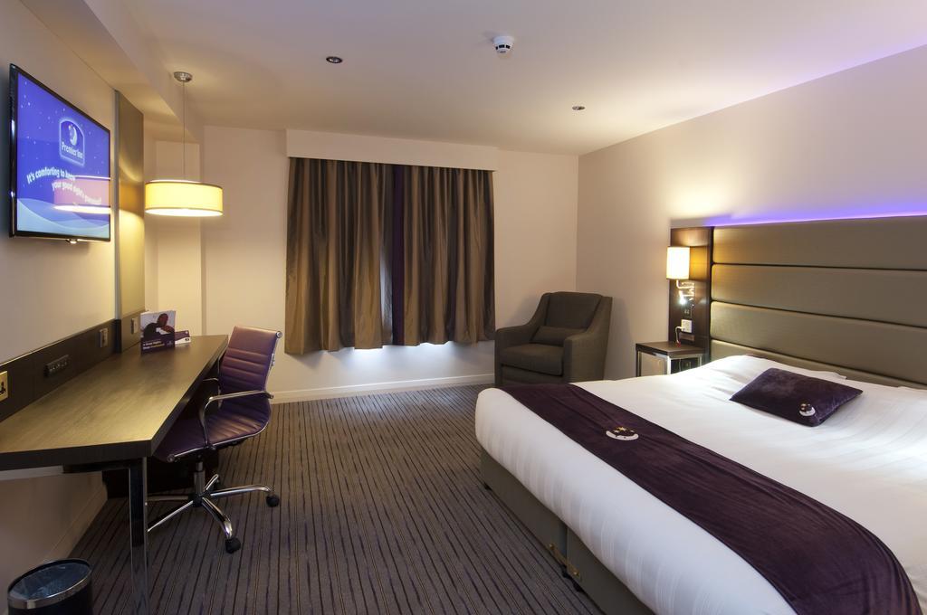 Premier Inn ฮาร์โลว์ ห้อง รูปภาพ