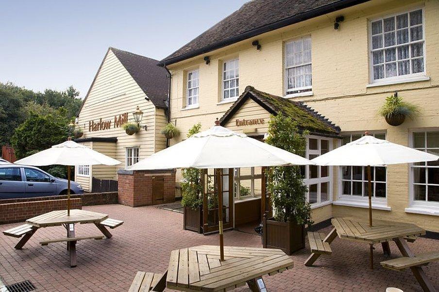 Premier Inn ฮาร์โลว์ ภายนอก รูปภาพ
